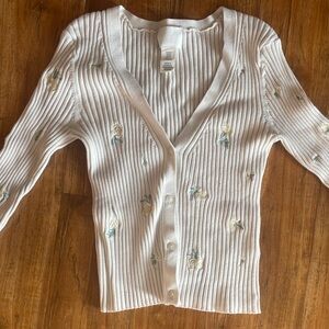 H&M Cream Ribbed floral embroidered Top